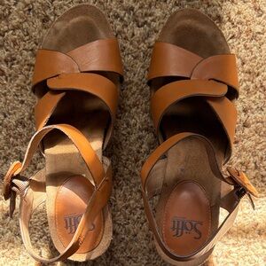 Sofft Women's Brown Leather Sandals